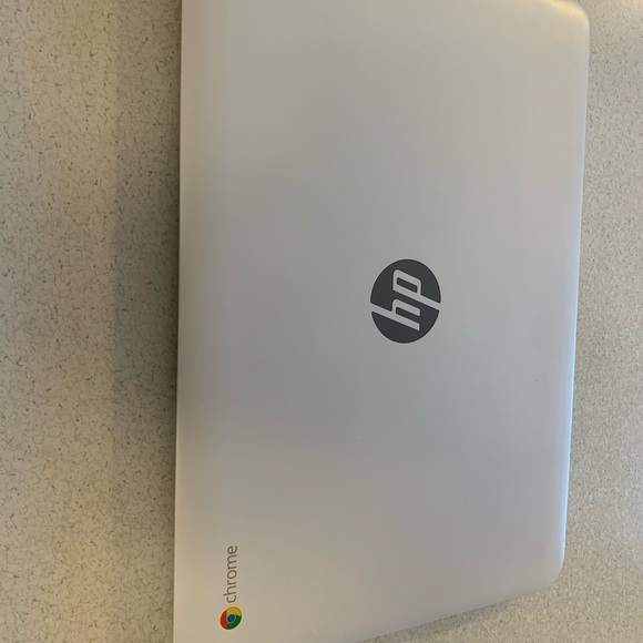 HP chromebook - Picture 2 of 2